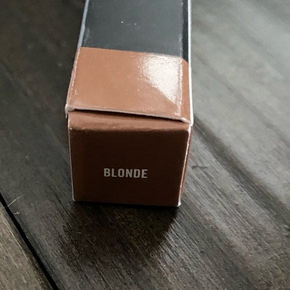 M·A·C Impeccable Brow Pencil - Blonde - Picture 5 of 5